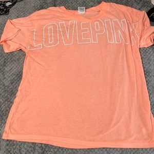 xs PINK top runs big